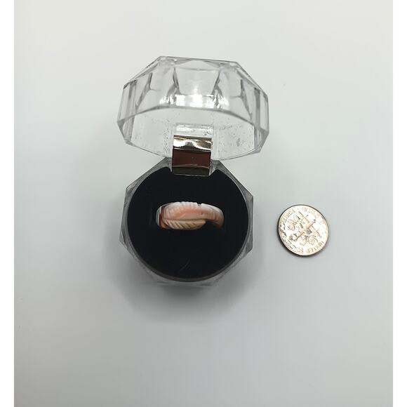 Vintage Shell Pinkie Ring Feather Shape Size 5 - Picture 4 of 5